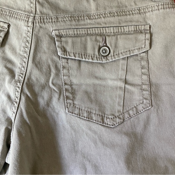 SUPPLIES TAN SHORTS - Picture 6 of 10